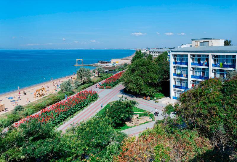Какой санаторий выбрать направляясь на отдых в Саки (Крым)